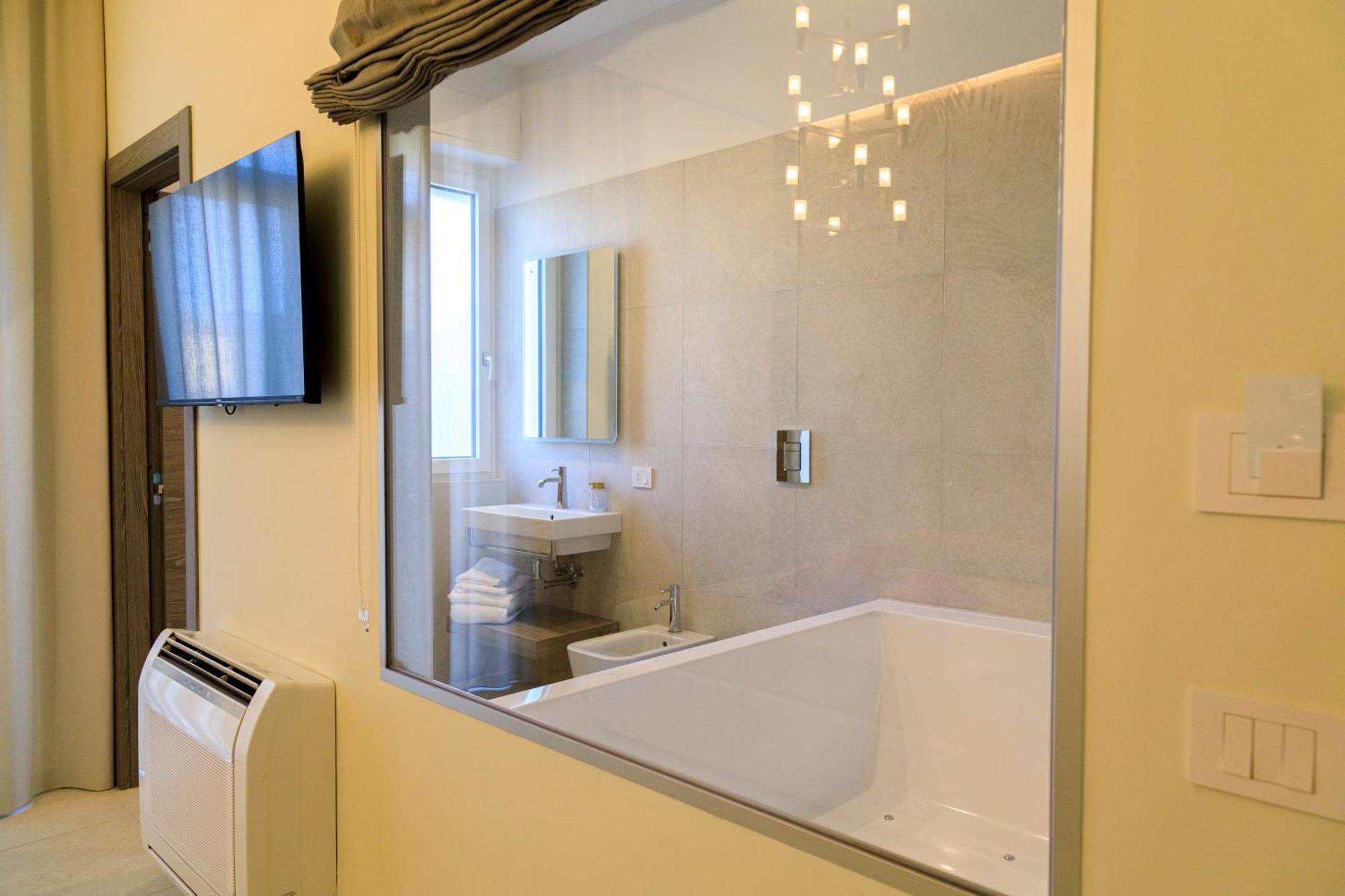 Domus Vivian Hotel Montecorvino Pugliano Buitenkant foto
